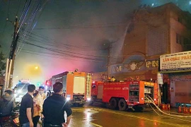 Vì sao cháy quán karaoke luôn gây thiệt hại lớn về người?