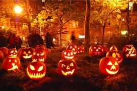 Vì sao ngày lễ Halloween luôn gắn với quả bí ngô khoét ruột?