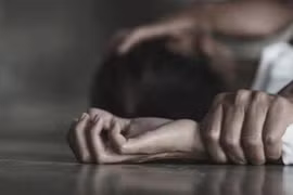 Tạm giữ 2 đối tượng xâm hại tình dục bé gái 14 tuổi