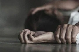 Tạm giữ 2 đối tượng xâm hại tình dục bé gái 14 tuổi