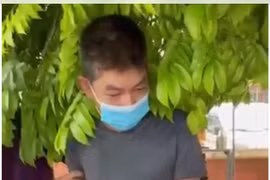 [Video] Lộ ma túy tại chốt kiểm soát người đi đường phòng chống Covid-19