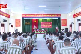 Trại giam Xuân Hà công bố quyết định đặc xá cho 34 phạm nhân