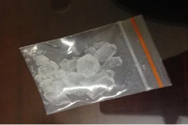 Gặp Cảnh sát cơ động, phi tang ma túy bất thành