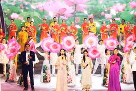 Kỷ niệm 133 năm Ngày sinh Chủ tịch Hồ Chí Minh (19/5/1890 - 19/5/2023): Cả nước hướng về Người