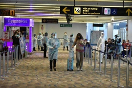 Số ca nhiễm Covid-19 tăng cao, đảo Phuket ở Thái Lan có nguy cơ phải đóng cửa 