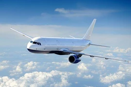 Dịch vụ và hàng không quốc tế phục hồi vào năm 2023