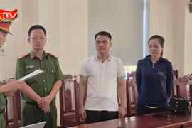 Bắt nguyên hiệu trưởng nâng khống điểm thi 