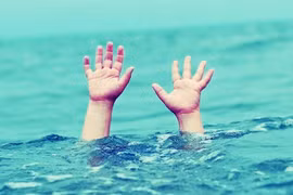 Nam Định: 3 học sinh lớp 7 bị nước cuốn mất tích