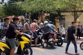 [Tin nhanh tối 16-5-2022] Bắt giam 3 thanh niên vụ nổ súng trước cổng tòa án Tiền Giang