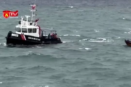 Cảnh sát biển kịp thời cứu 3 người bị nạn trên biển 