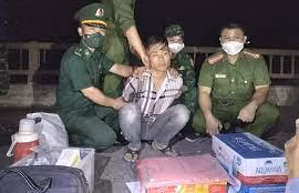 [Tin nhanh tối 24-5-2022] Nhận vận chuyển 19.000 viên ma túy để lấy 2 triệu đồng tiền công