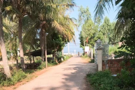 Bé 4 tuổi vặn tay ga xe máy tông vào tường khiến 4 người trong gia đình thương vong