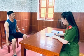 Bắt đối tượng giả danh cán bộ tình báo lừa đảo chiếm đoạt tài sản 