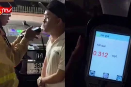 Công an ‘rởm’ bị bắt sau khi kiểm tra nồng độ cồn