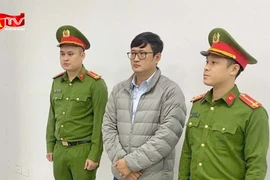 Bắt tạm giam trưởng ban quản trị và trưởng ban quản lý một chung cư tại Hà Nội