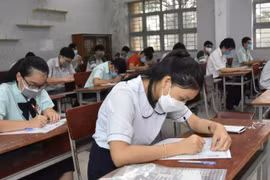 Nhận định về bài thi tiếng Anh: Bám sát các kiến thức ở đề thi tham khảo