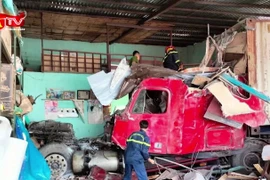 Khởi tố lái xe container lao vào nhà dân làm 3 người tử vong