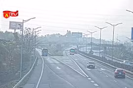 Đi ngược chiều trên cao tốc Nội Bài - Lào Cai, lái xe bị phạt 35 triệu đồng