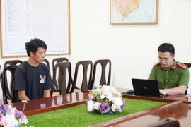 Bắt đối tượng giết vợ sau 24h lẩn trốn trên rừng