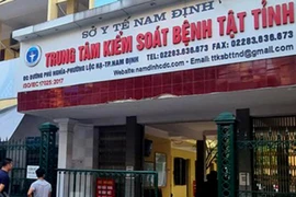 [Tin nhanh tối 25-4-2022] Bắt Giám đốc CDC Nam Định cùng 4 thuộc cấp liên quan đến Việt Á