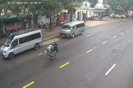 Xử phạt 2 thanh niên dương tính với ma túy, chạy xe máy "bốc đầu"