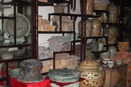 Một người chịu chơi, chơi đến cùng với cổ vật