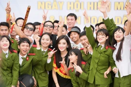 Á hậu Huyền My dự Ngày hội hiến máu nhân đạo của lực lượng công an