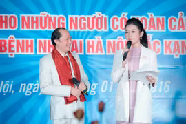 "Phớt lờ" đại hàn, Á hậu Huyền My vẫn tích cực đi từ thiện