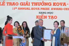 Lão nông 85 tuổi đoạt giải thưởng KOVA