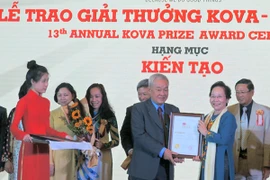 Lão nông 85 tuổi đoạt giải thưởng KOVA