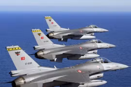 20 máy bay chiến đấu Thổ Nhĩ Kỳ vi phạm không phận Hy Lạp