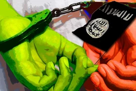 Cặp vợ chồng buôn trực thăng chiến đấu cho IS