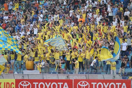 V-League tạm gác chuyện buồn