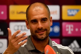 HLV Pep Guardiola cập bến Man City