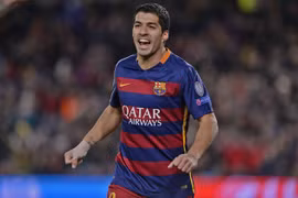 Suarez quên hộ chiếu trên đường đáp máy bay tới London