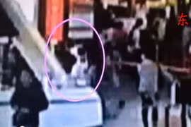 Malaysia công bố video toàn cảnh ông Kim Jong-nam bị sát hại