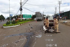 Bị xe tải tông từ phía sau, một phụ nữ bị tử vong tại chỗ