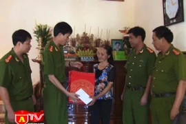 CAQ Ba Đình tri ân các anh hùng liệt sỹ