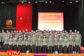Gặp mặt, giao nhiệm vụ cho sinh viên mới tốt nghiệp nhận nhiệm vụ mới tại CATP Hà Nội