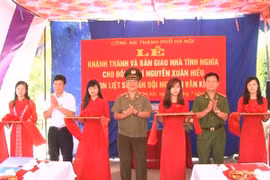 Khánh thành nhà tình nghĩa cho thân nhân liệt sỹ ở Thường Tín