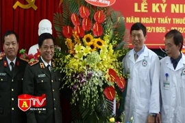 Giám đốc CATP chúc mừng ngày thầy thuốc Bệnh viện CATP