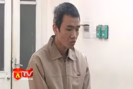 Trộm điện thoại 2.5 triệu đồng, nhận án 18 tháng tù