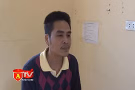 Táo tợn thuê xe cẩu đến "đá" hàng của công ty