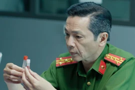 "Ông bố quốc dân" NSND Trung Anh tiết lộ điều đặc biệt khi lần đầu đóng vai công an