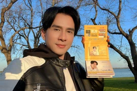 Đan Trường hào hứng "gói" cả thanh xuân vào một chiếc USB