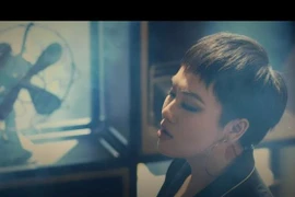 Huỳnh Tú tái xuất, hát nhạc phim "Vô diện sát nhân"