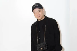 Nhà thiết kế Đỗ Mạnh Cường làm show thời trang, mời đúng 100 khách