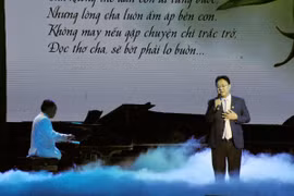 Nhà thơ Hồng Thanh Quang: “Nhiều lúc chiến đấu với sự tự đổ vỡ trong mình”