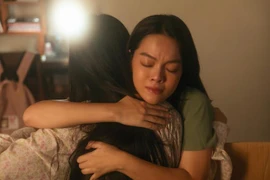 Phạm Quỳnh Anh lấy nước mắt khán giả trong MV nói về nỗi niềm người mẹ