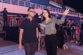 Á hậu Thụy Vân song hành với MC Đức Bảo dẫn lễ bế mạc SEA Games 31